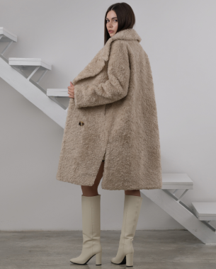 Жіноча шуба з вовни на гудзиках (бежева)
