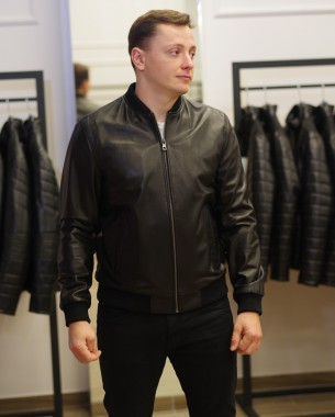 Чоловіча шкіряна куртка весна-осінь (чорна)